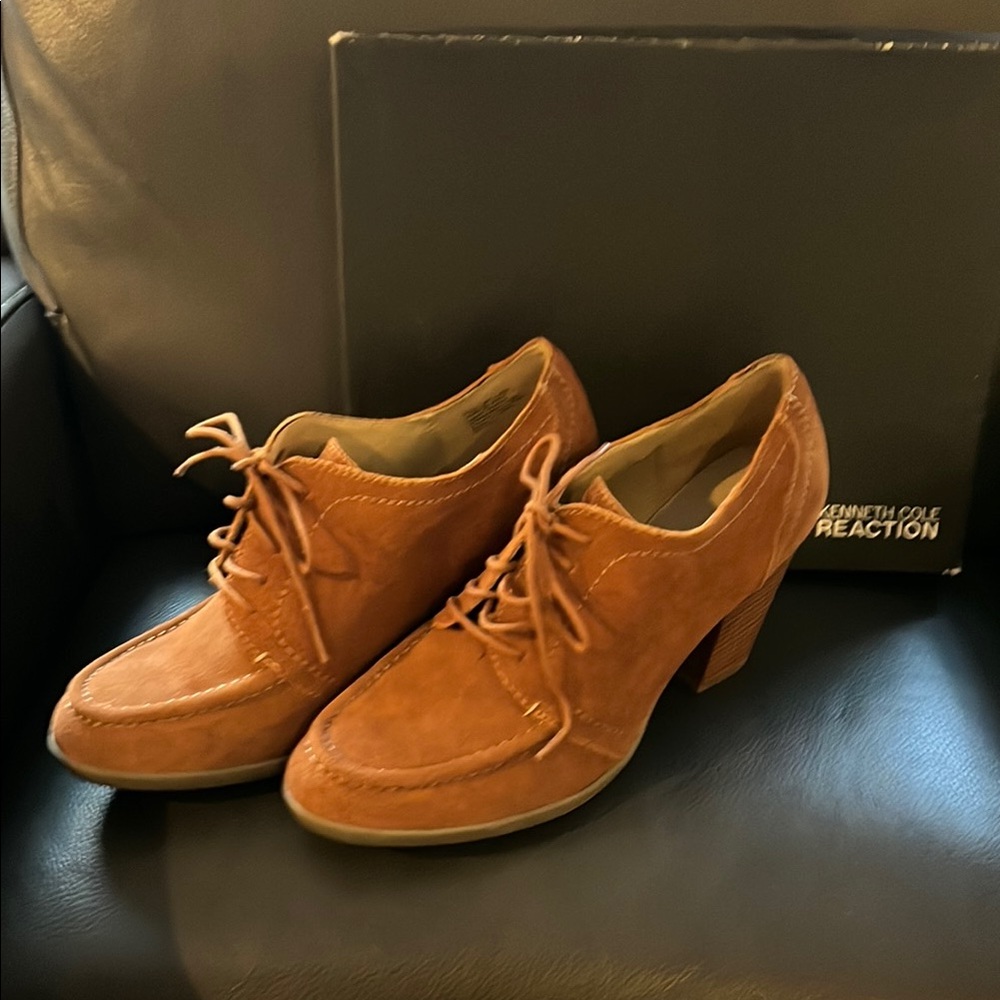 Kenneth Cole Reaction Brown Oxford Heels